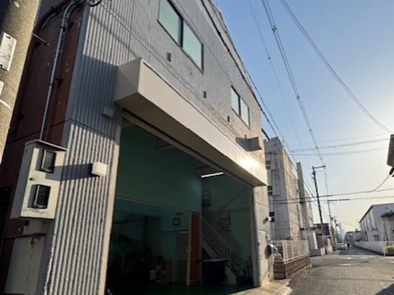 倉庫で仕分け